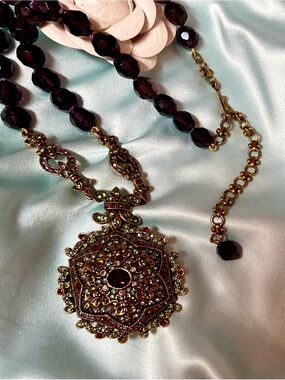 Heidi Daus Unforgettable Crystal Lavaliere Locket Pendant Necklace  New